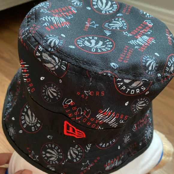 New Era. Toddler. Toronto Raptors bucket hat - Picture 1 of 6